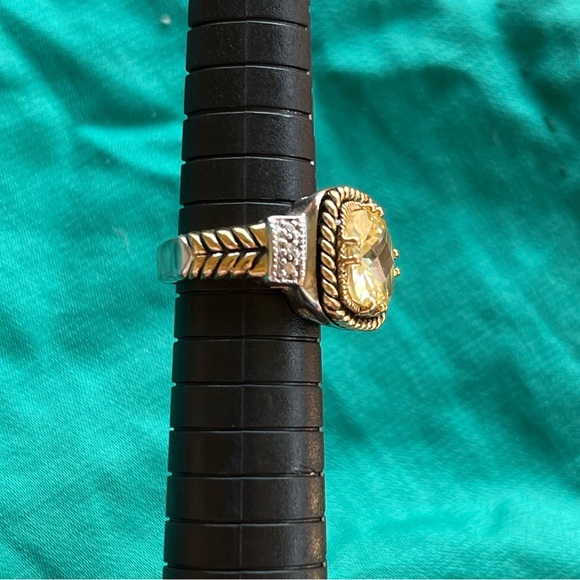 Lia Sophia Lemon Chiffon Ring Two Tone Gold Silver Yellow Crystal Faux Diamond - Picture 2 of 5